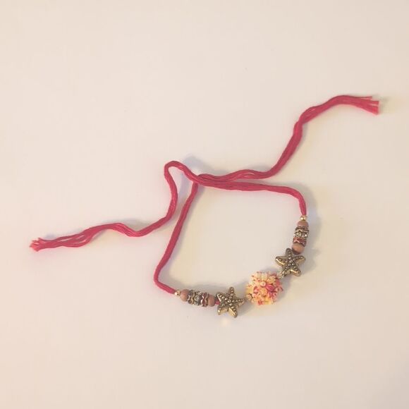 777 Red Strand Cream Red Flower Burst Gold Starfish Charms Bracelet - Picture 3 of 4